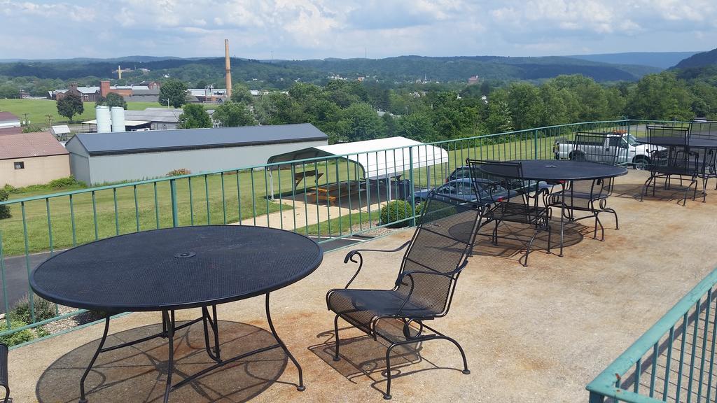 Huntingdon Motor Inn Dış mekan fotoğraf