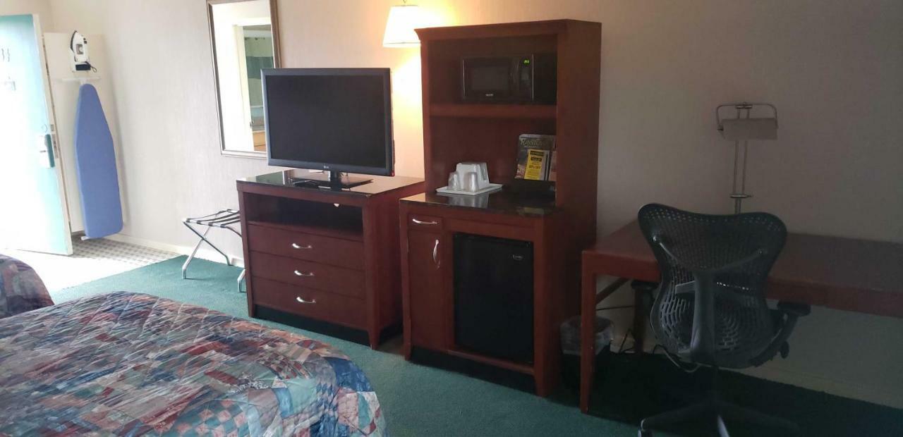 Huntingdon Motor Inn Dış mekan fotoğraf
