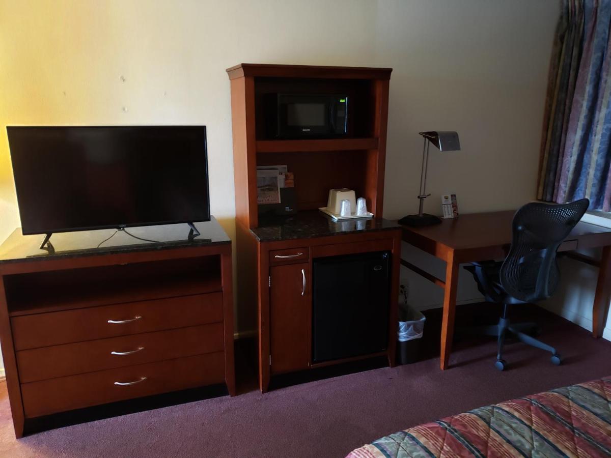 Huntingdon Motor Inn Dış mekan fotoğraf